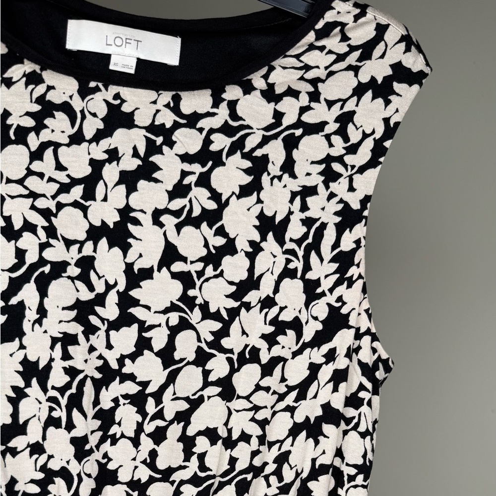 LOFT DRESS - Picture 4 of 5